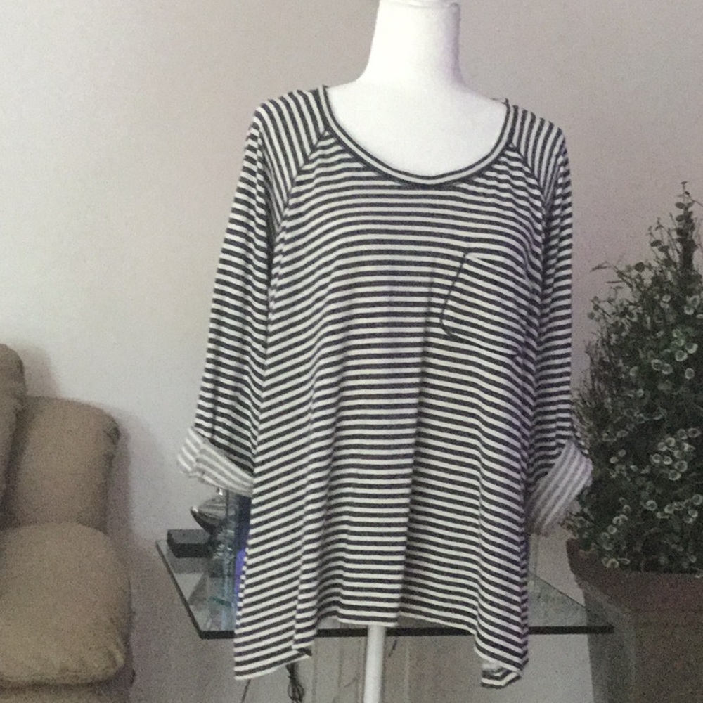 Tunic Top-Like New. Navy & White Stripe. XL.